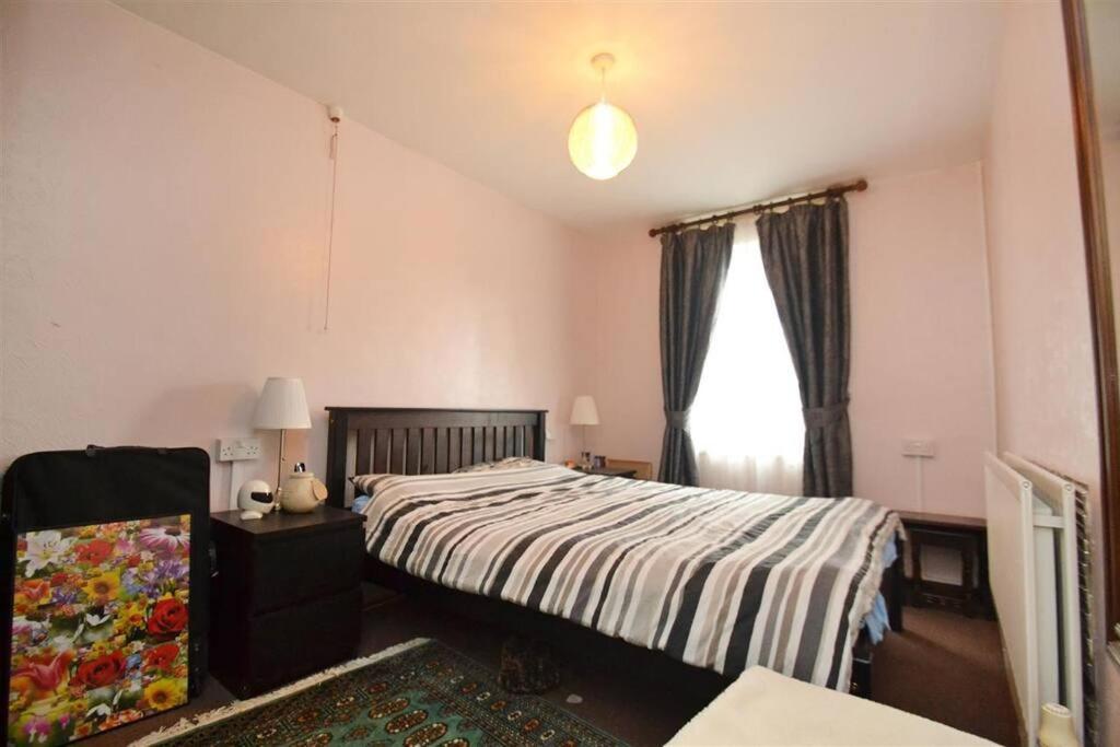 Lovely One Bed Apartment To Rent Londýn Exteriér fotografie